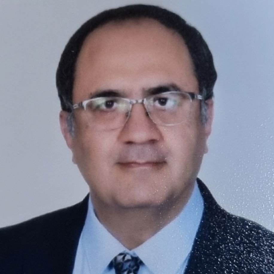 دکتر علی مختار