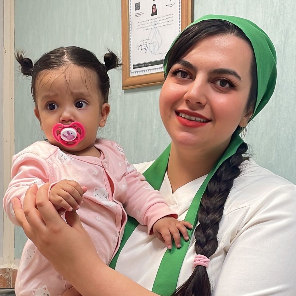 نگین محمودی