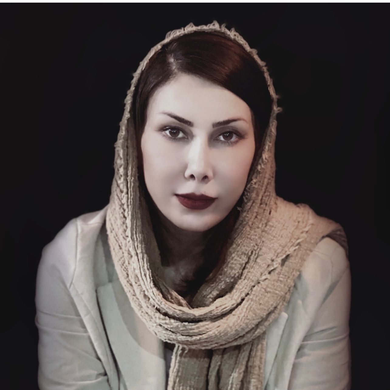 دینا قلی پور