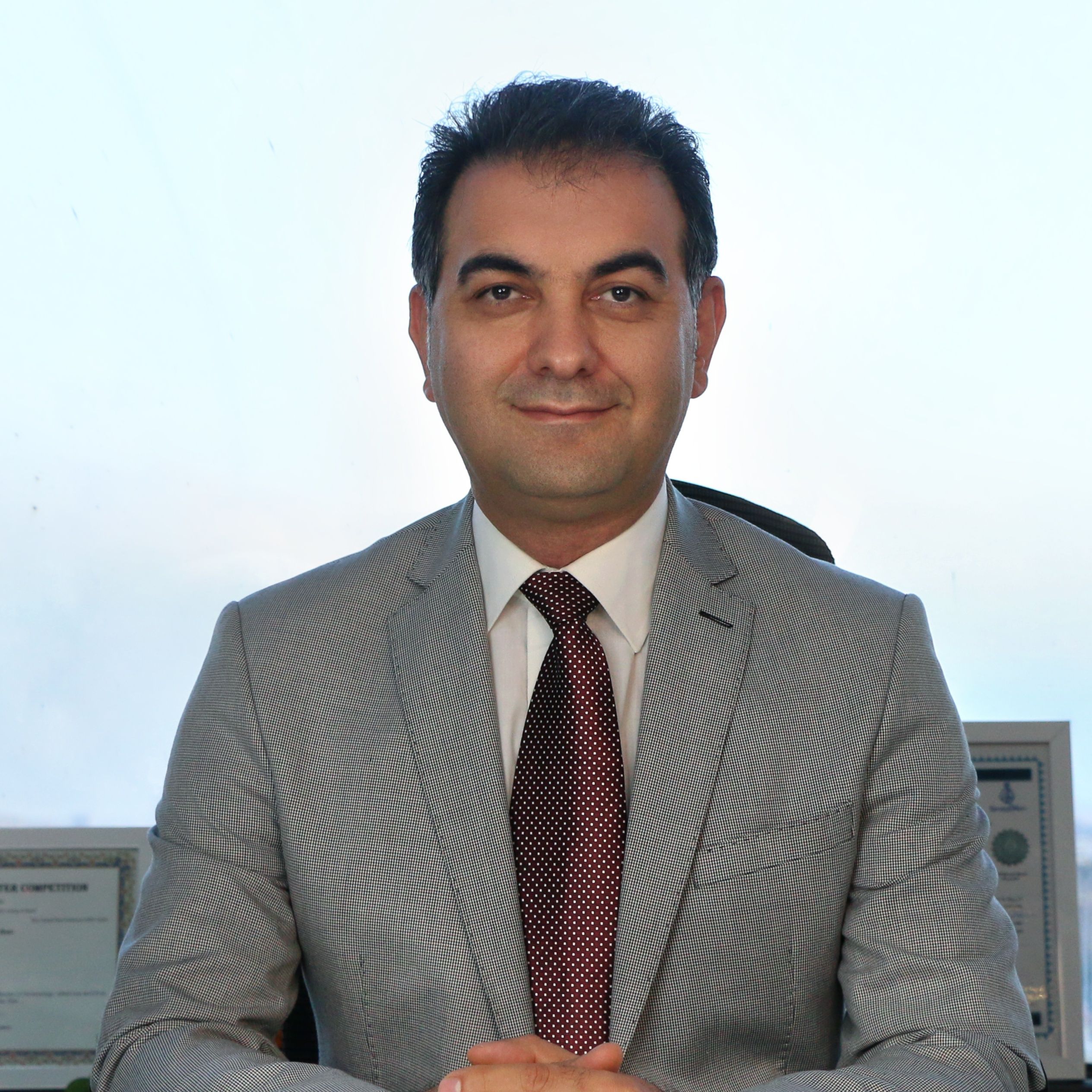 دکتر مهدی دهقانی
