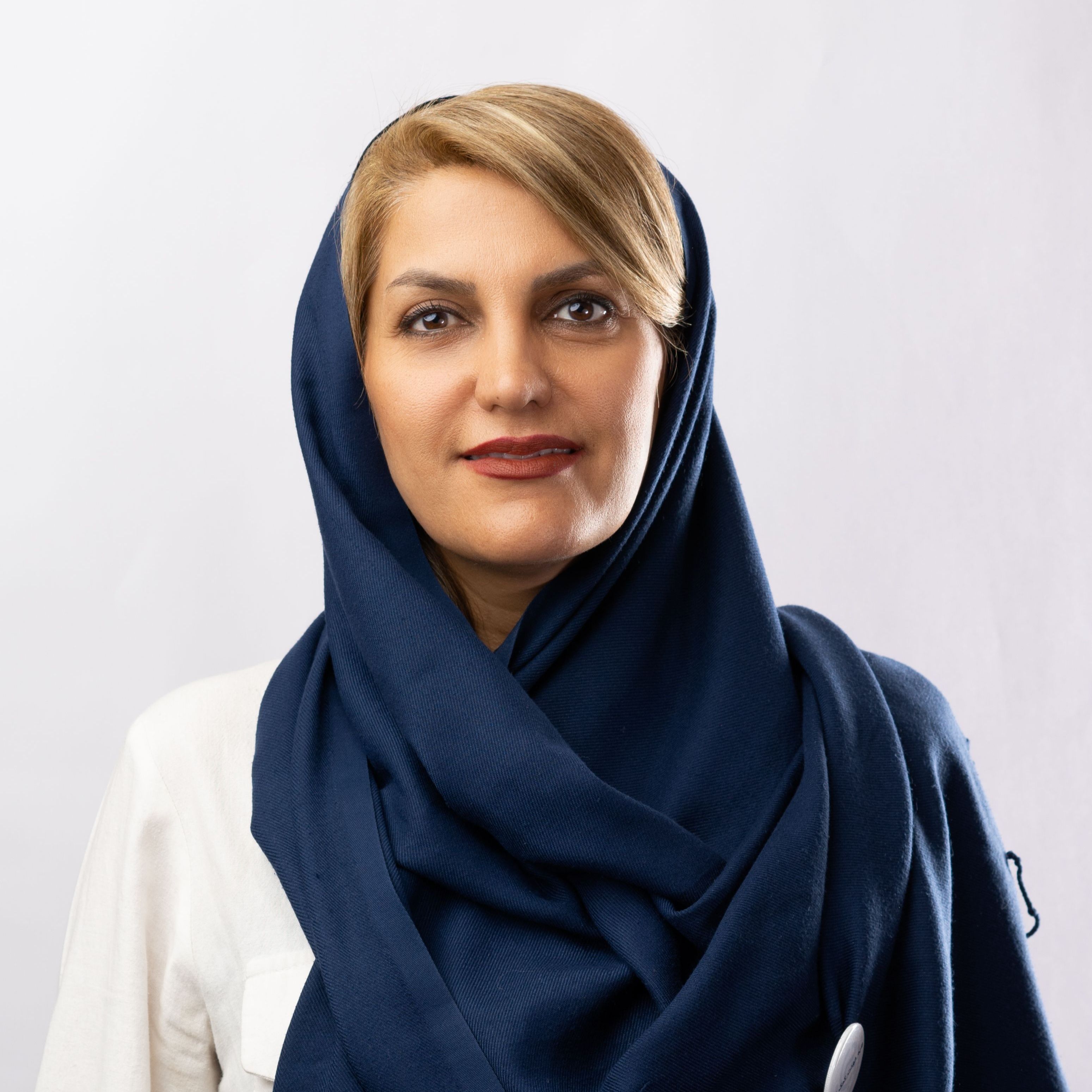 ماندانا اکبری نژاد