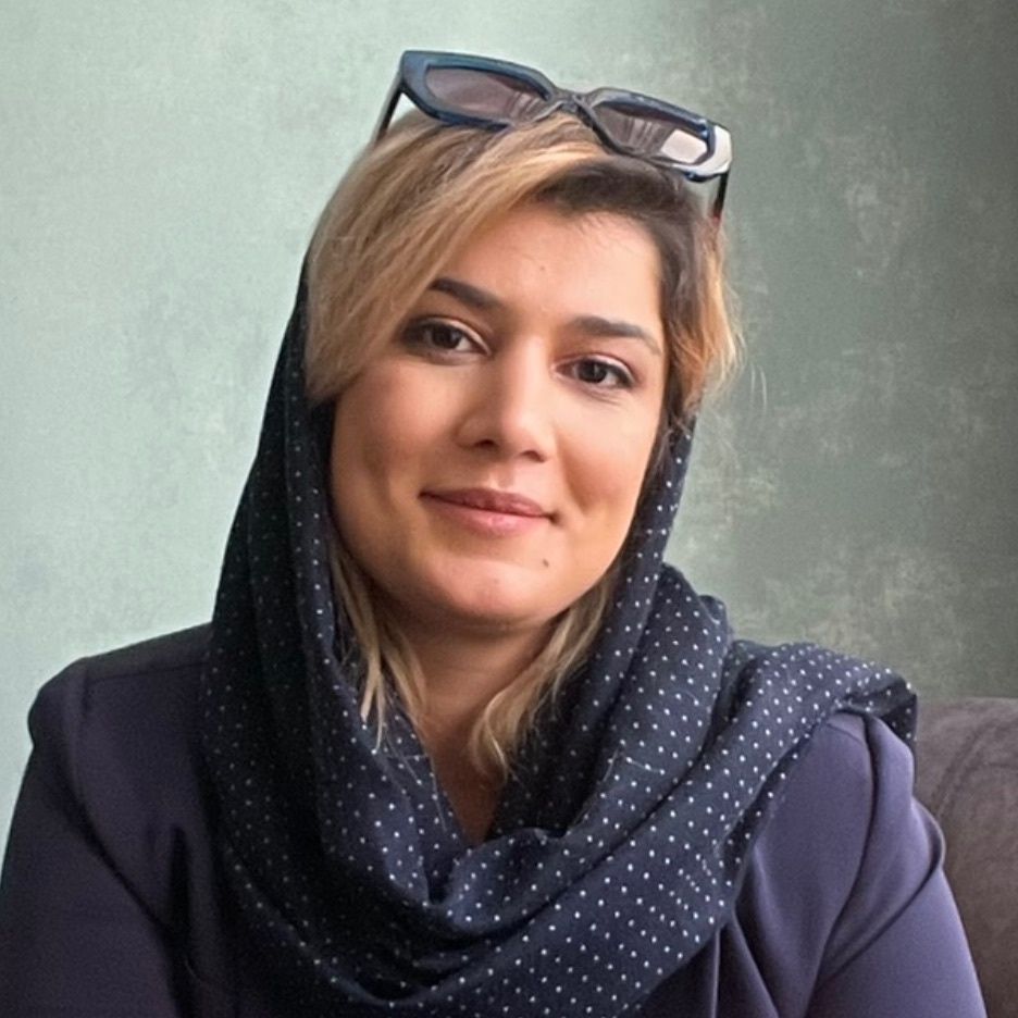 نیلوفر مشفق