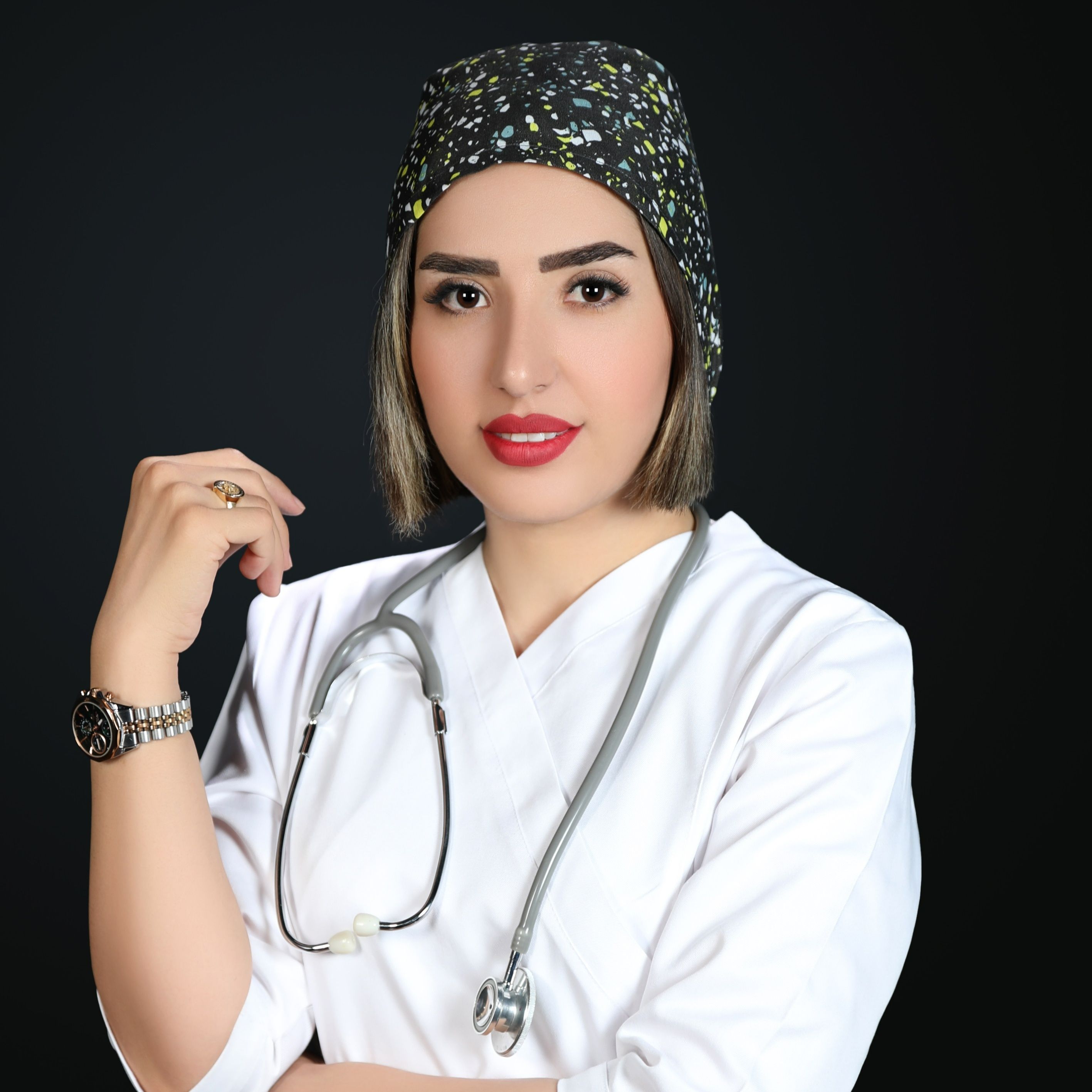زیبا گرگینه