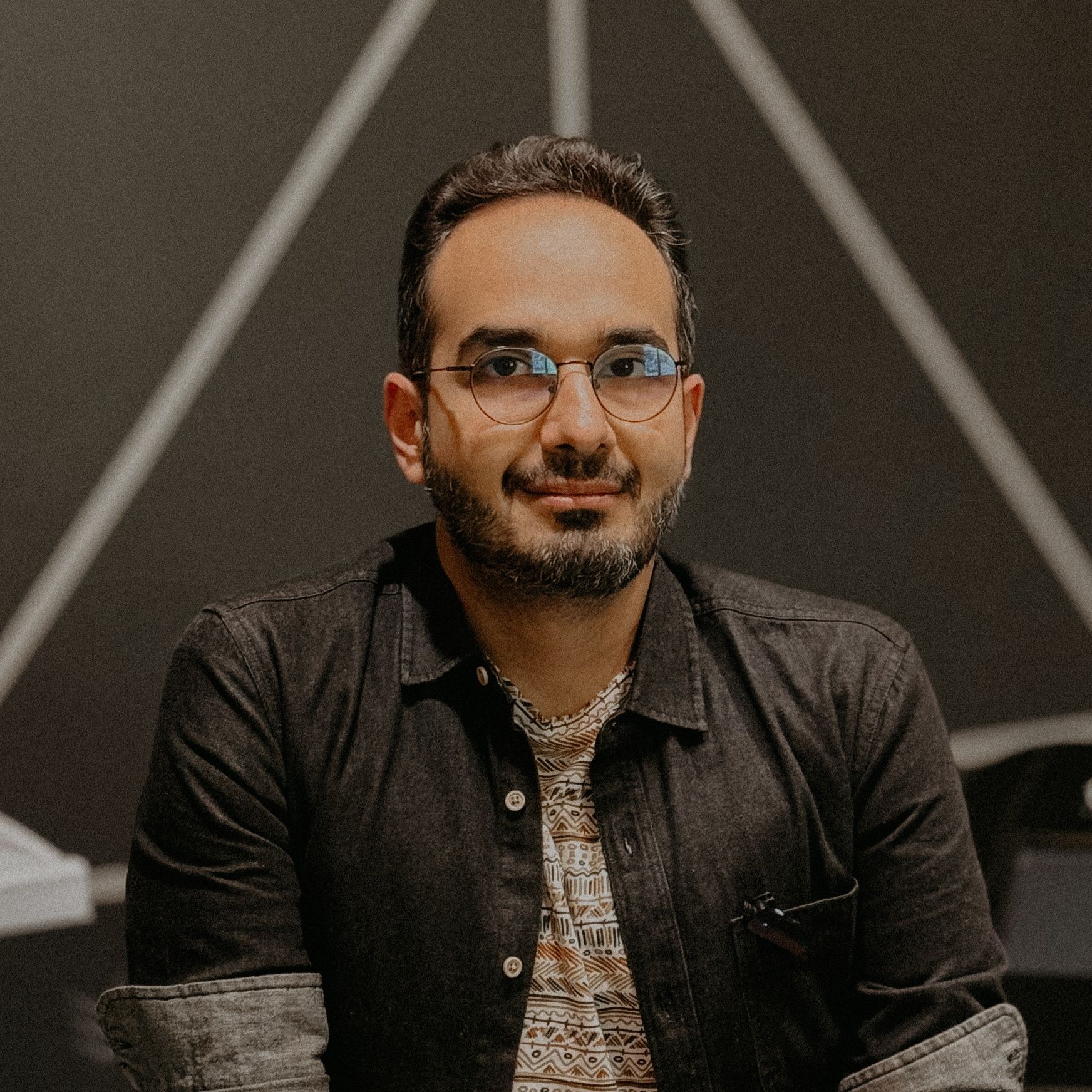 دکتر شاهین شمس