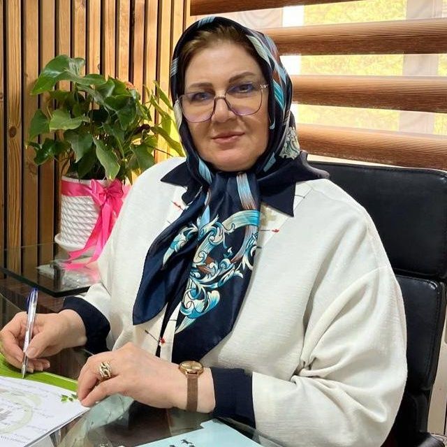 آمنه گنجه