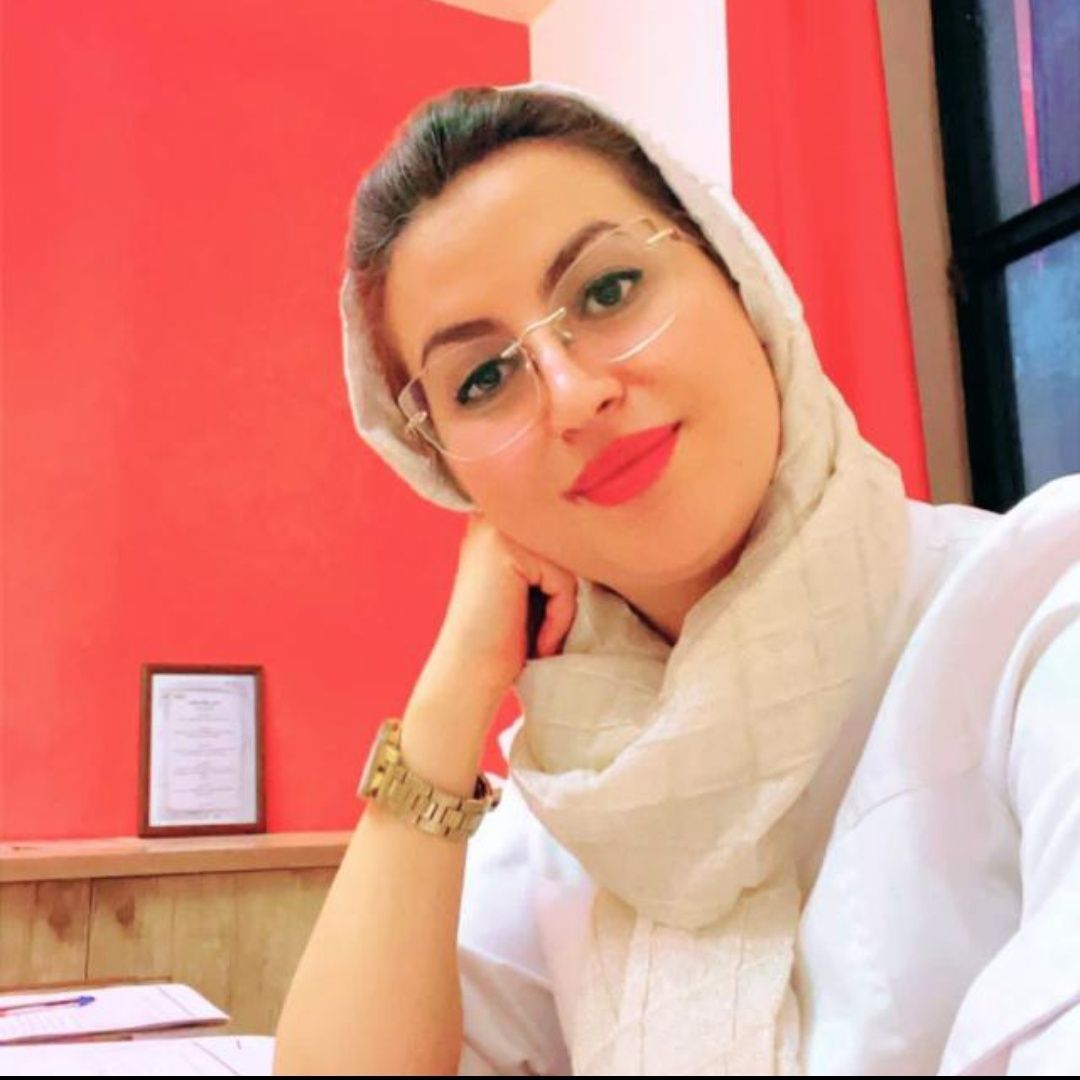 مریم دادور