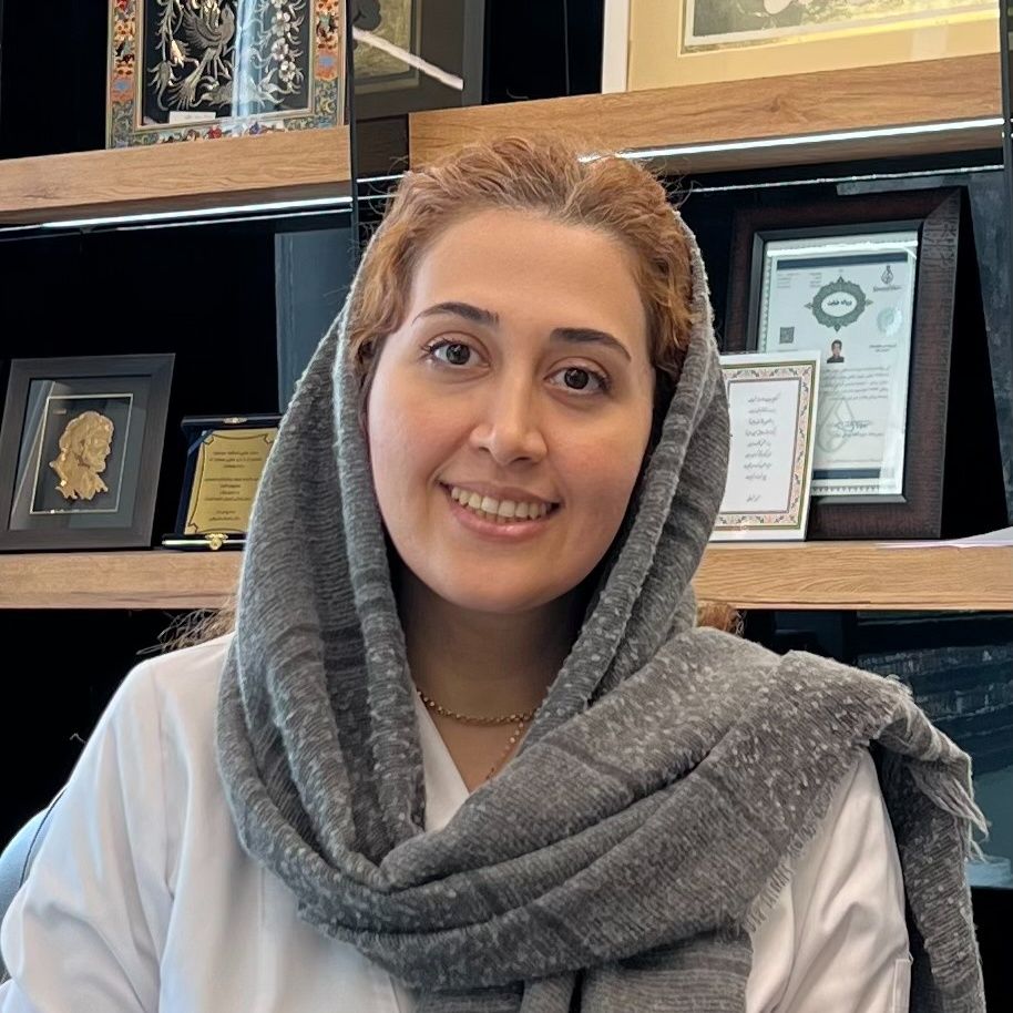 دکتر سارا آقایی