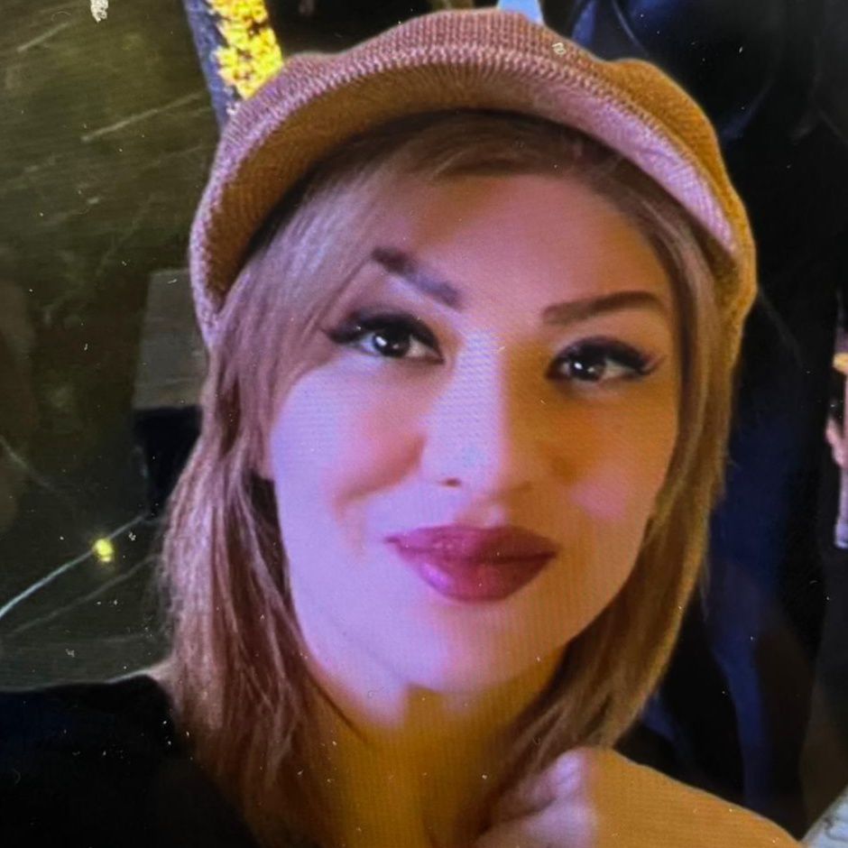 پریوش سفیداری