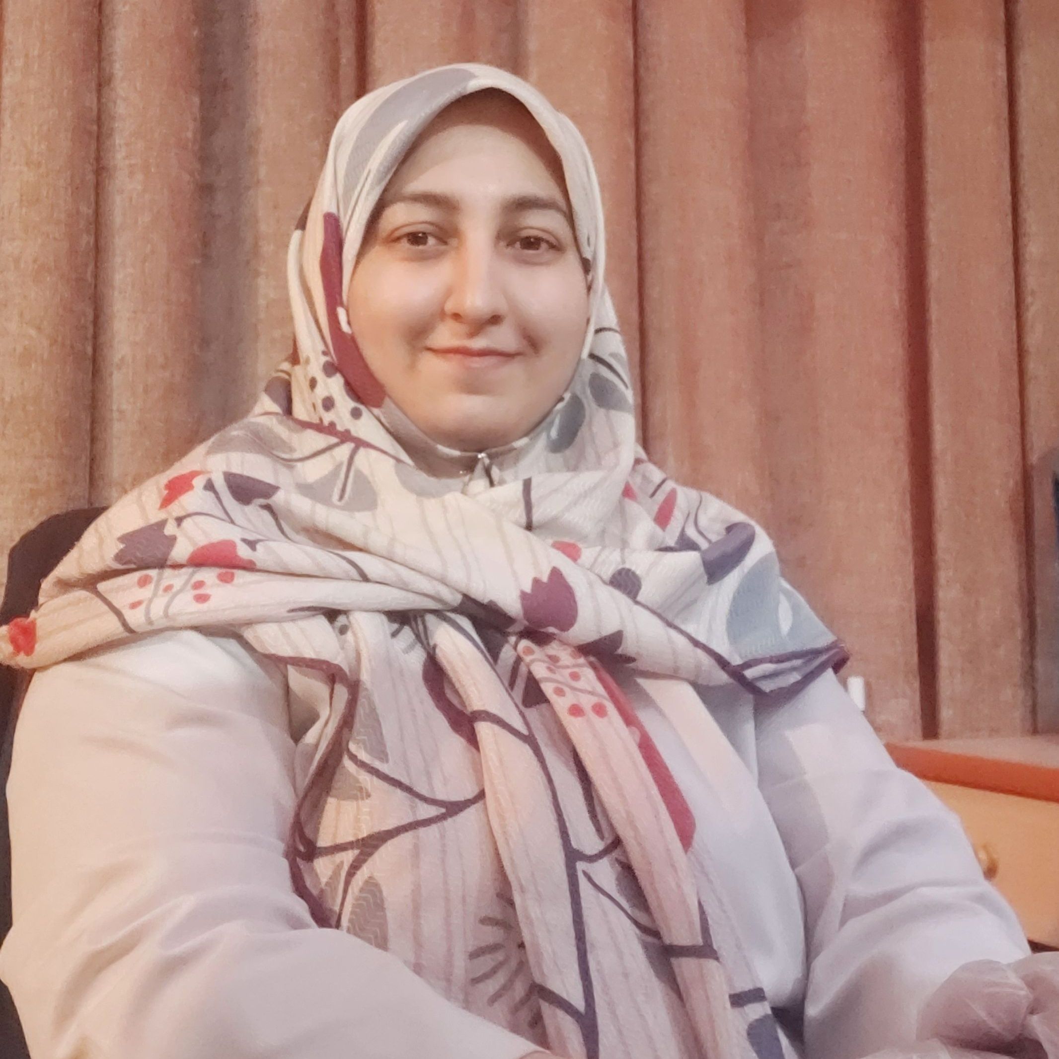 نرگس پوریافر