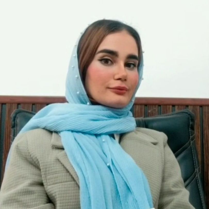 سمیه حاجی میری