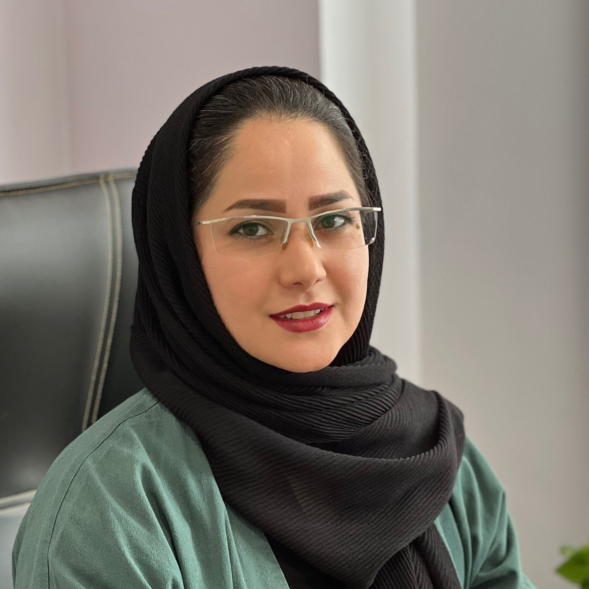 زهرا سادات غفاریان نیا