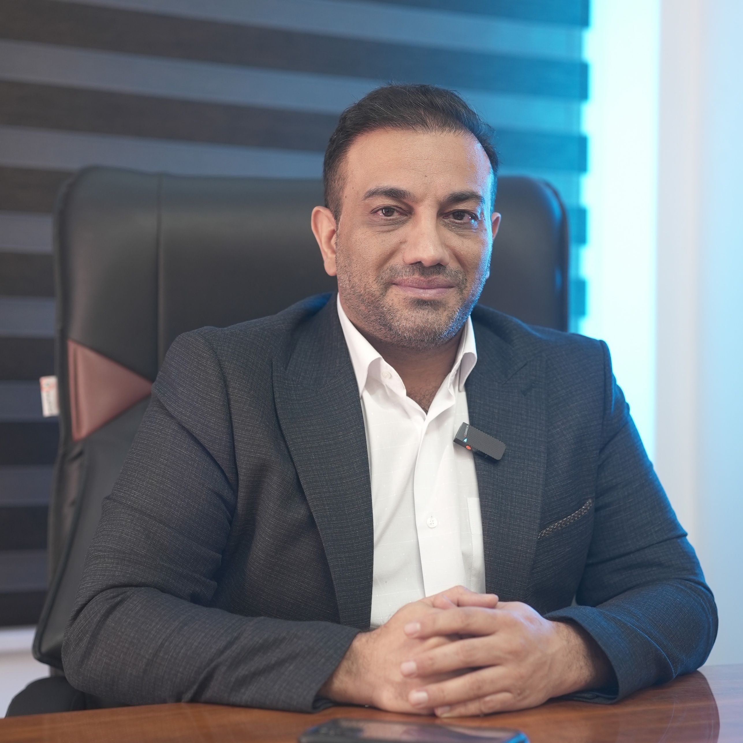 دکتر حسین حاجی تقی