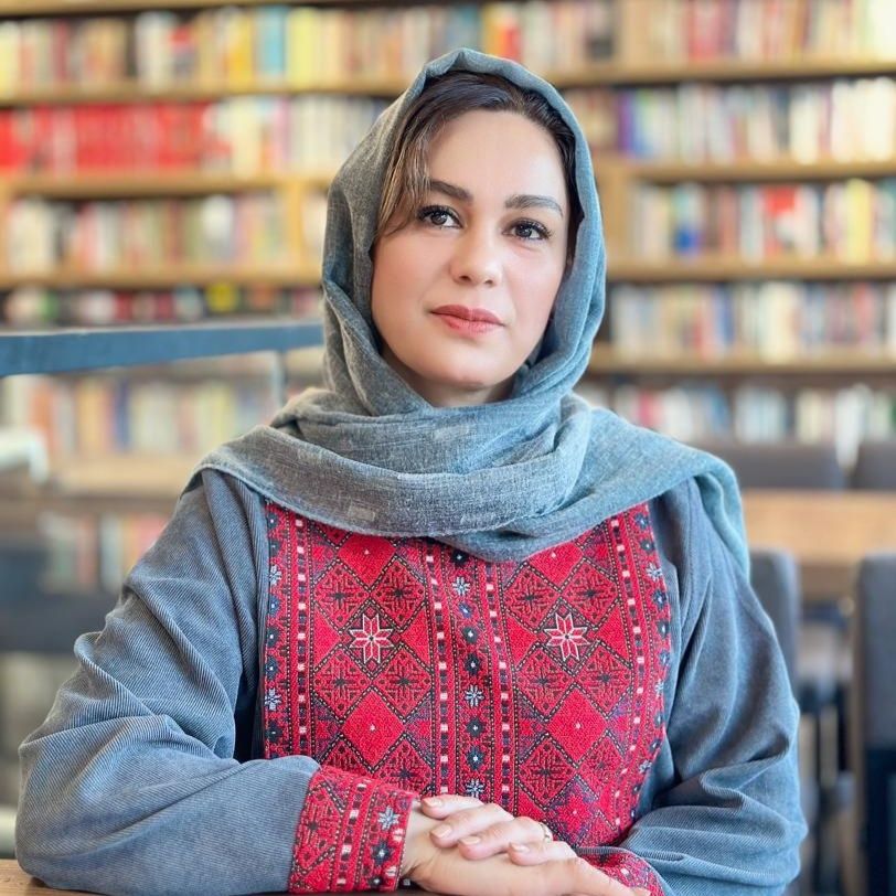 نوشین قریشی