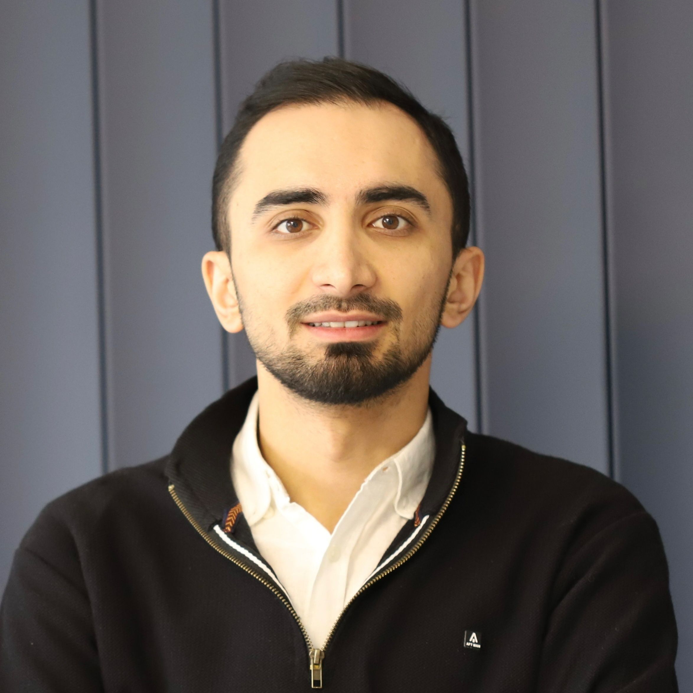 دکتر توحید بابائی