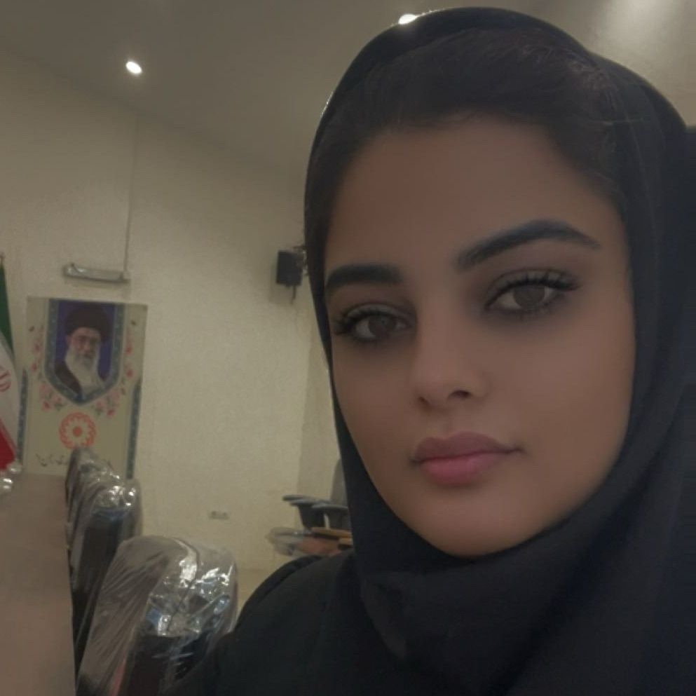 غزل اکبری
