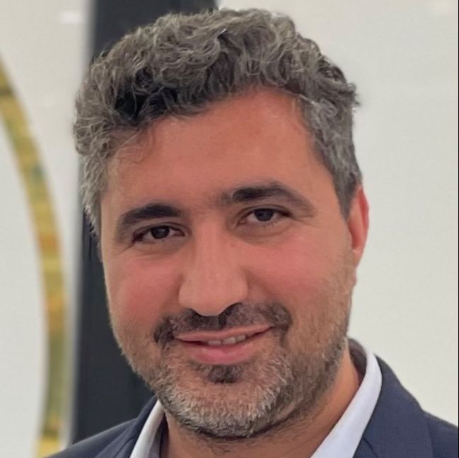 دکتر سلمان آذرسینا