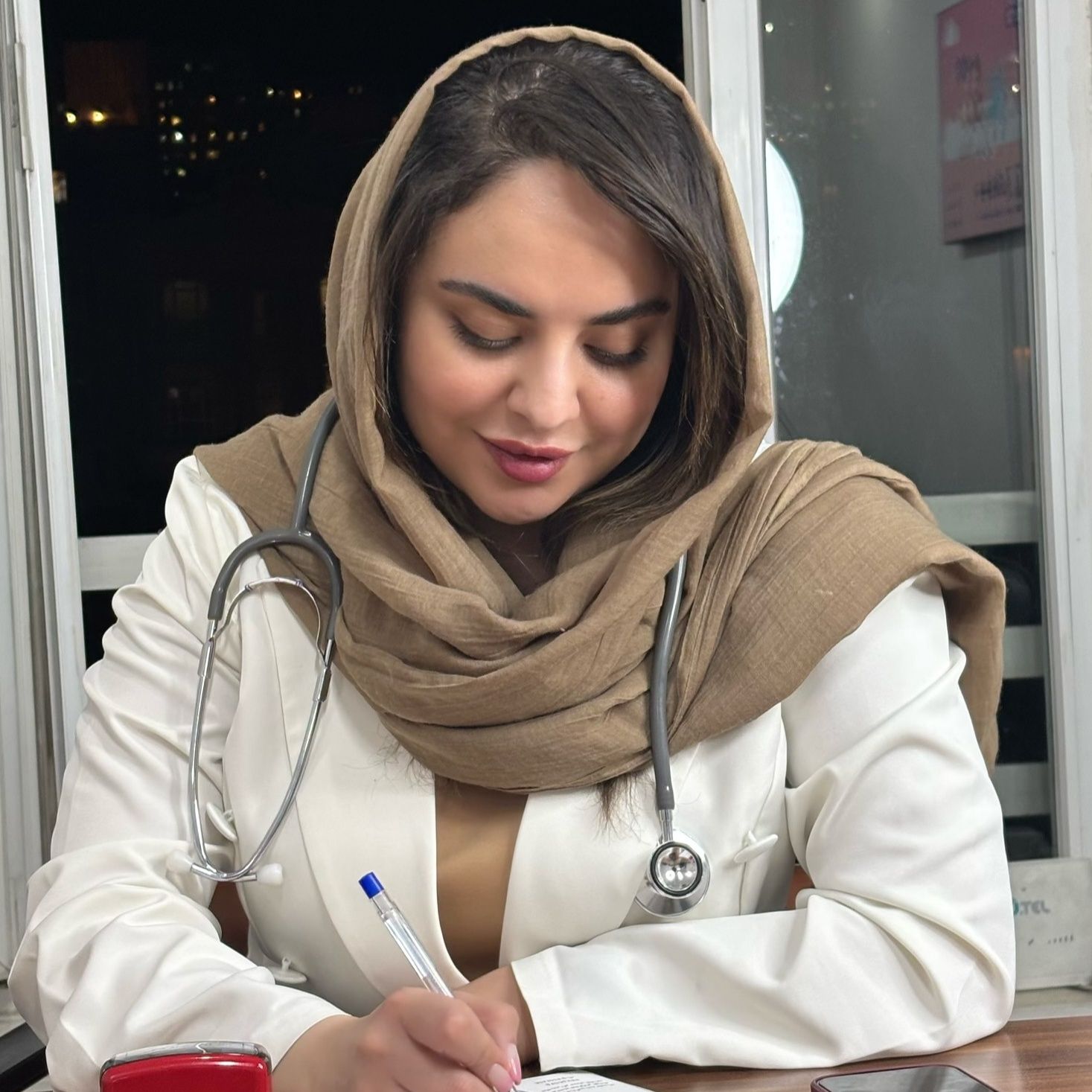 دکتر فاطمه راوندی