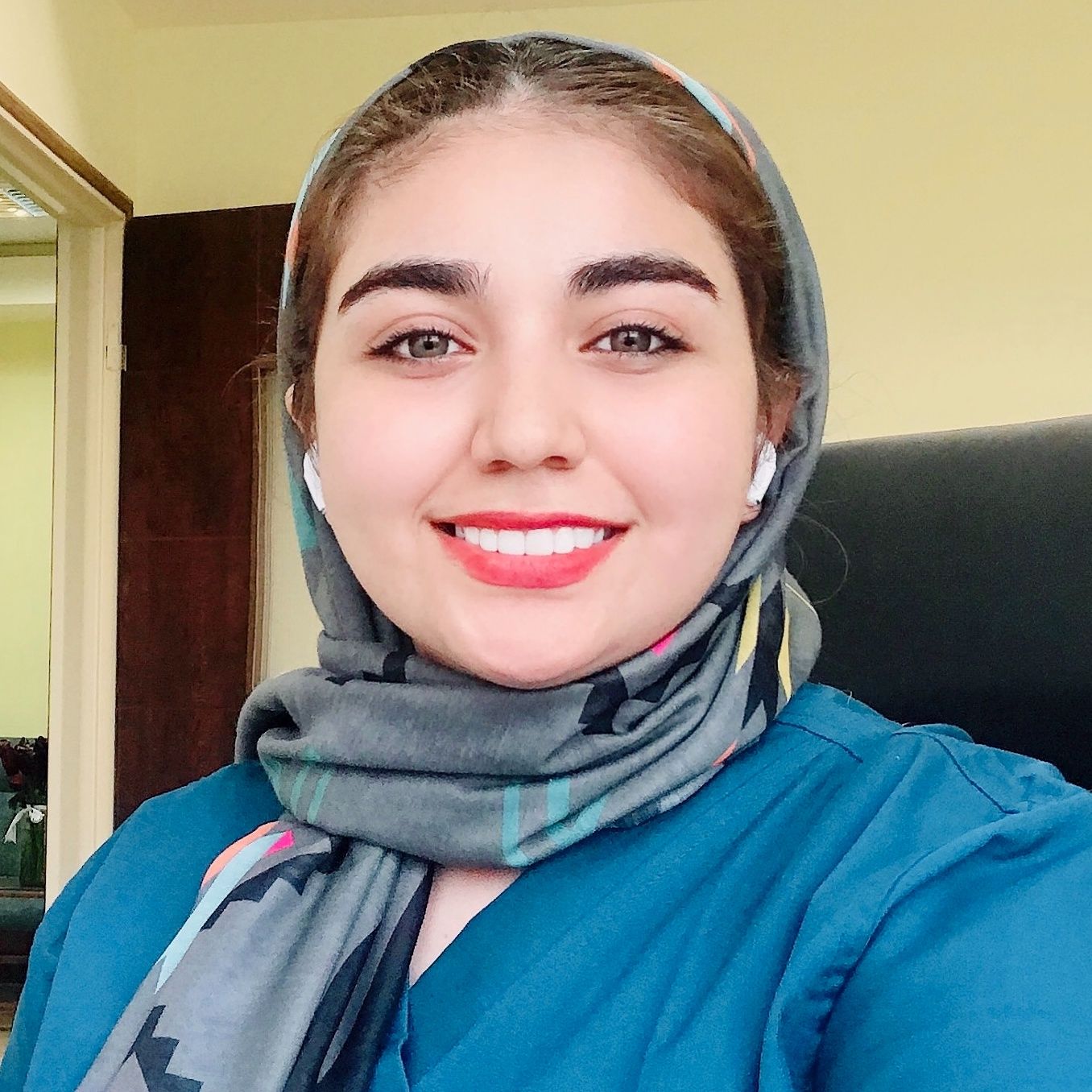 سحر آبش وند فرد