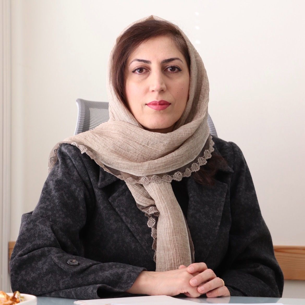 آیین عفیفی ثابت