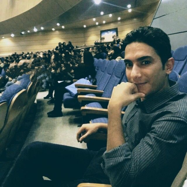حامد یادگاری