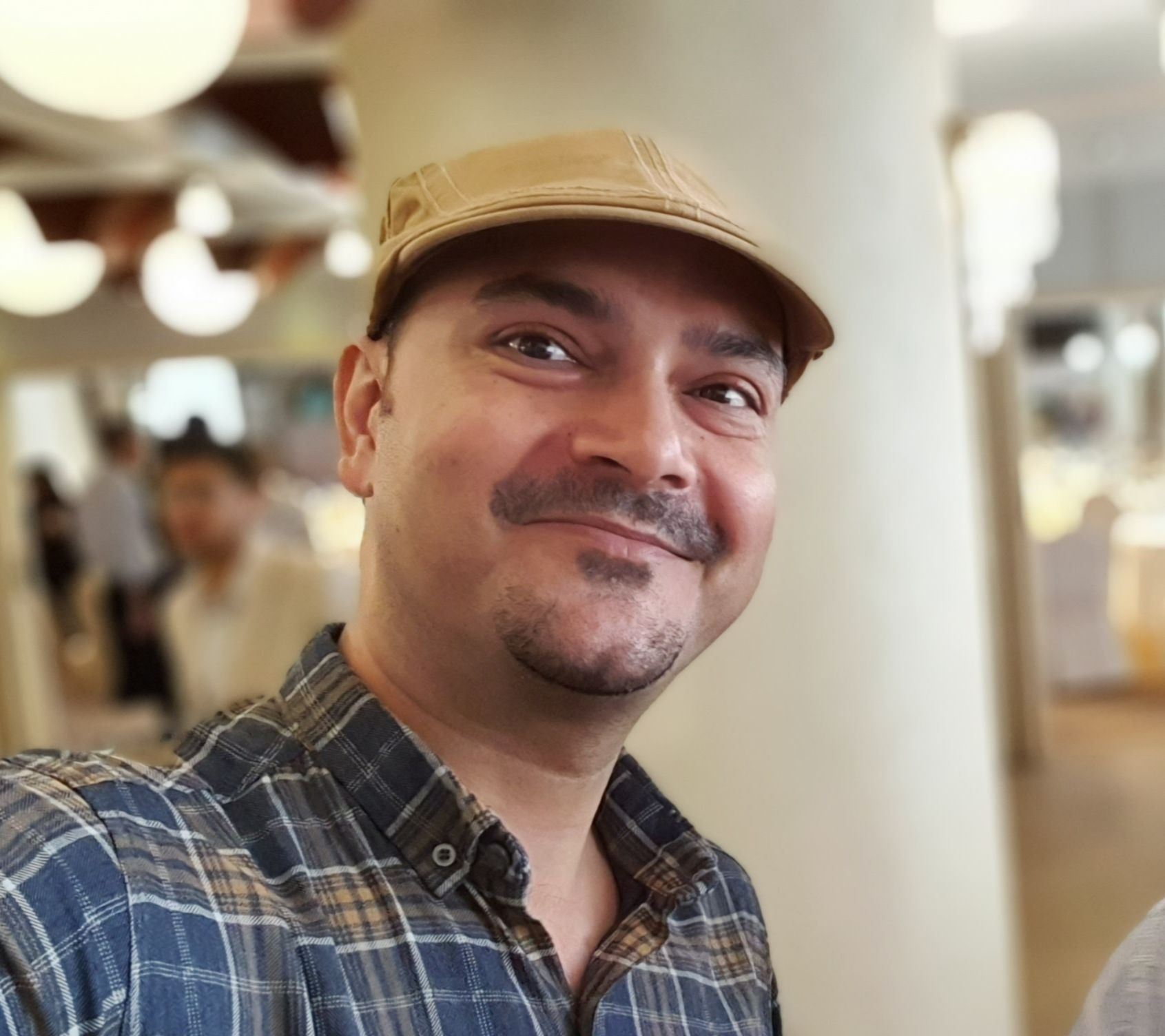 دکتر هادی عباسی