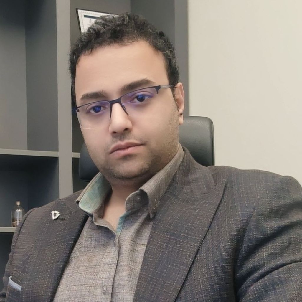 دکتر میلاد نظری ثابت