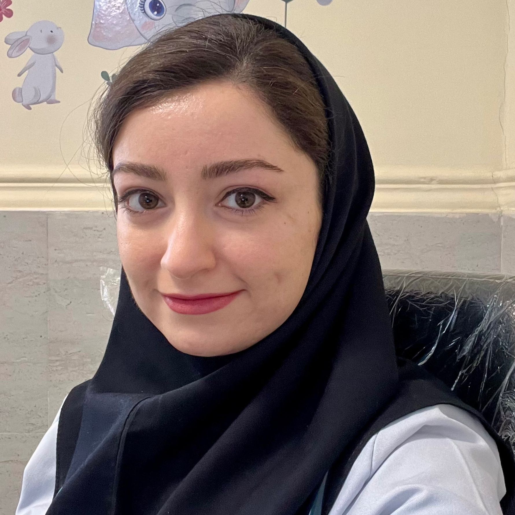 دکتر نهاله مظهری