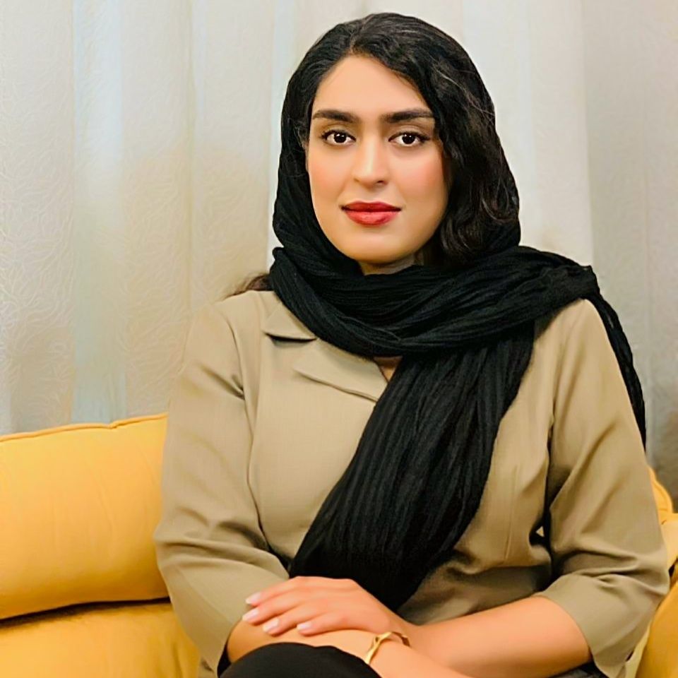 سارا علی حسینی