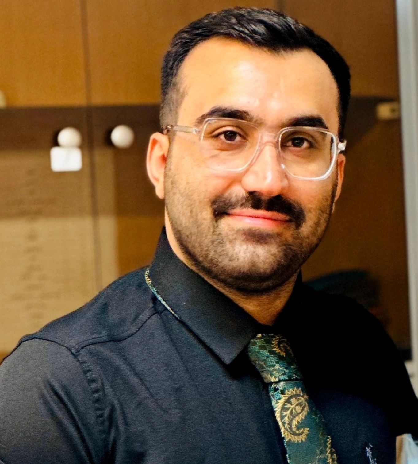 دکتر معین شاطریان