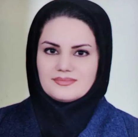 سمیه پیشگو