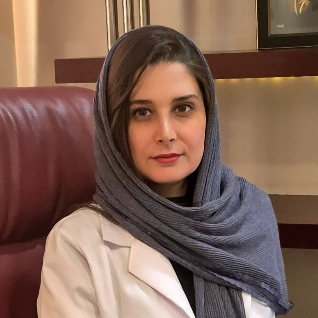 دکتر سیمین اکبری