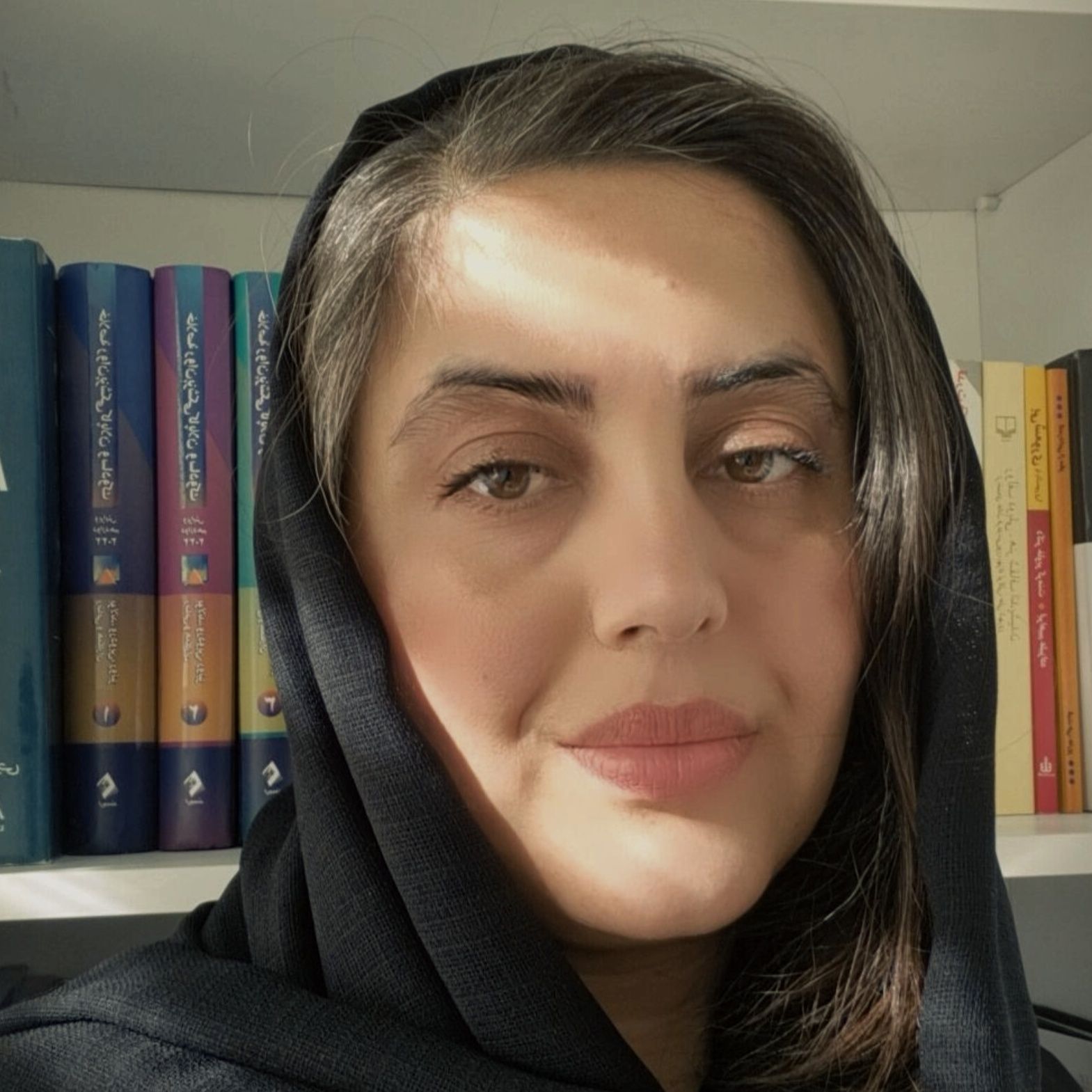 زهرا خلیلی