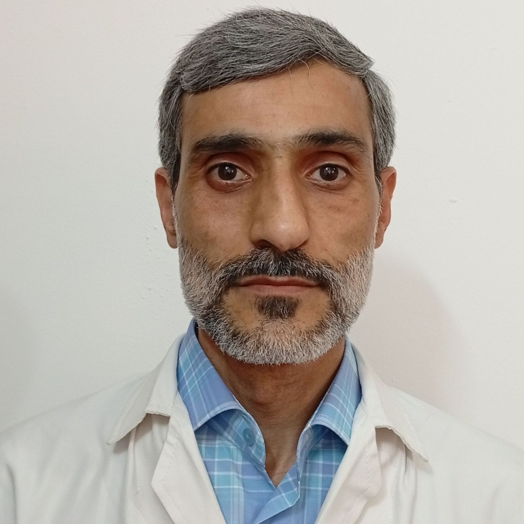 دکتر محمود نقیب زاده