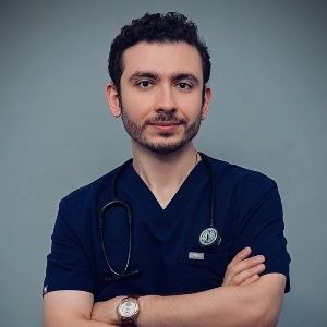 دکتر مهدی یلدایی