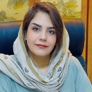 نیوشا خداترس