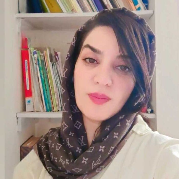 طاهره مرادزاده