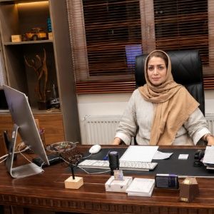 دکتر الهام نادری