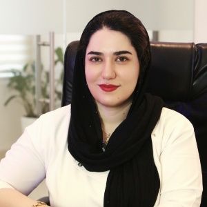 دکتر مریم مومن