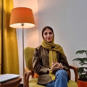 زهرا کاظمی احمد آبادی