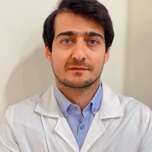 دکتر عباس کریمی
