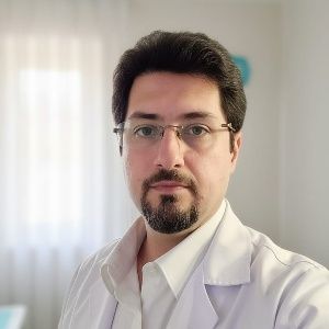 دکتر حسام قارونی قاسمی