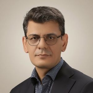 دکتر امیر داودابادی فراهانی