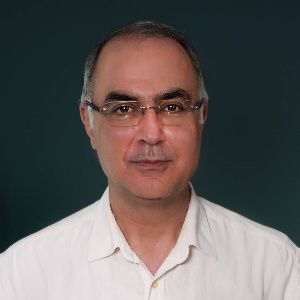دکتر فرهاد داودی