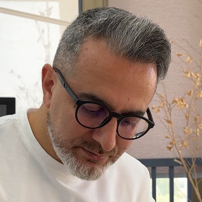 دکتر حیدر صفری
