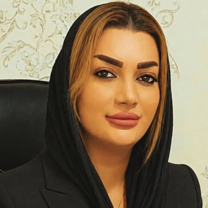 رویا عظیمی فر