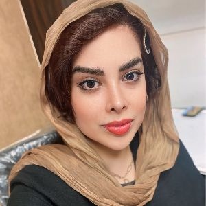 آتوسا احمدخسروی