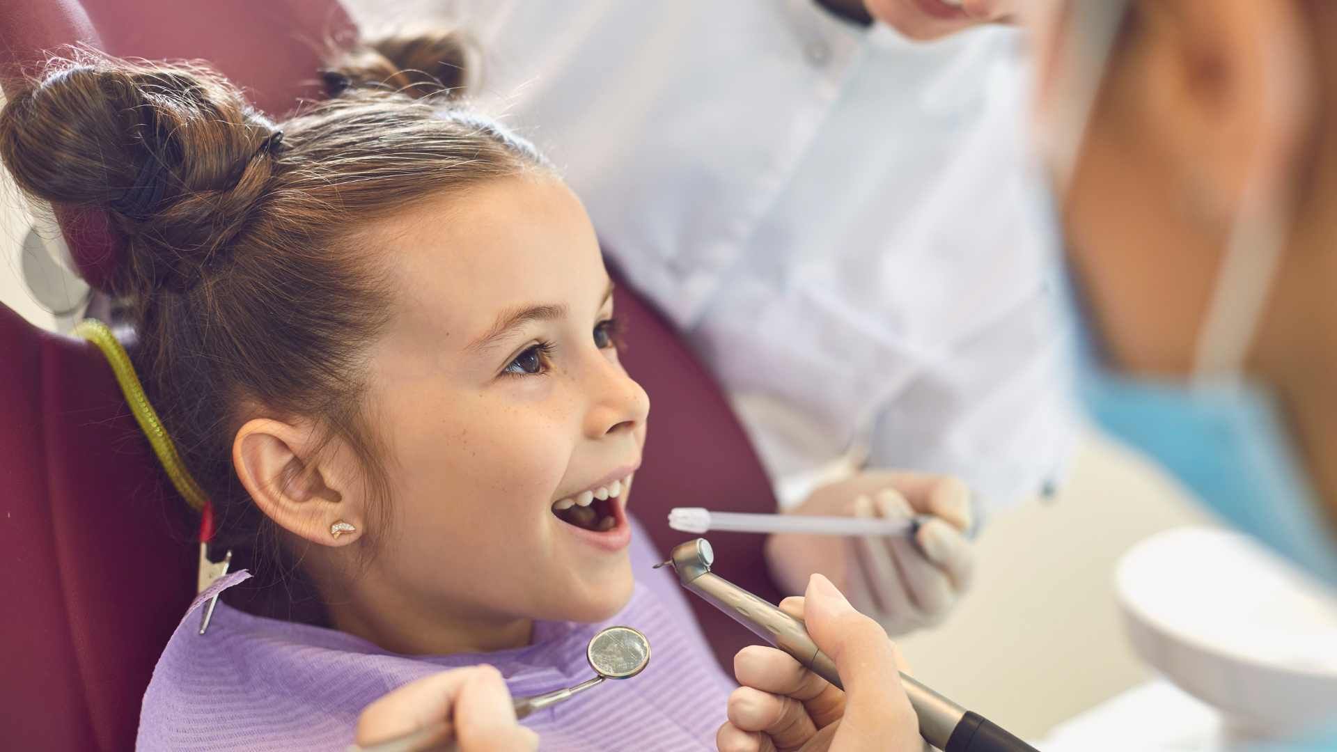 پر کردن دندان شیری دو سطحی با آمالگام