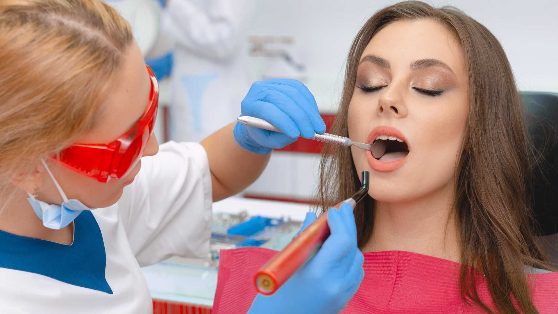 ترمیم و پر کردن دندان با ماده آمالگام سطح 1 و 2 دکتر میلاد صادقی در تهران 1