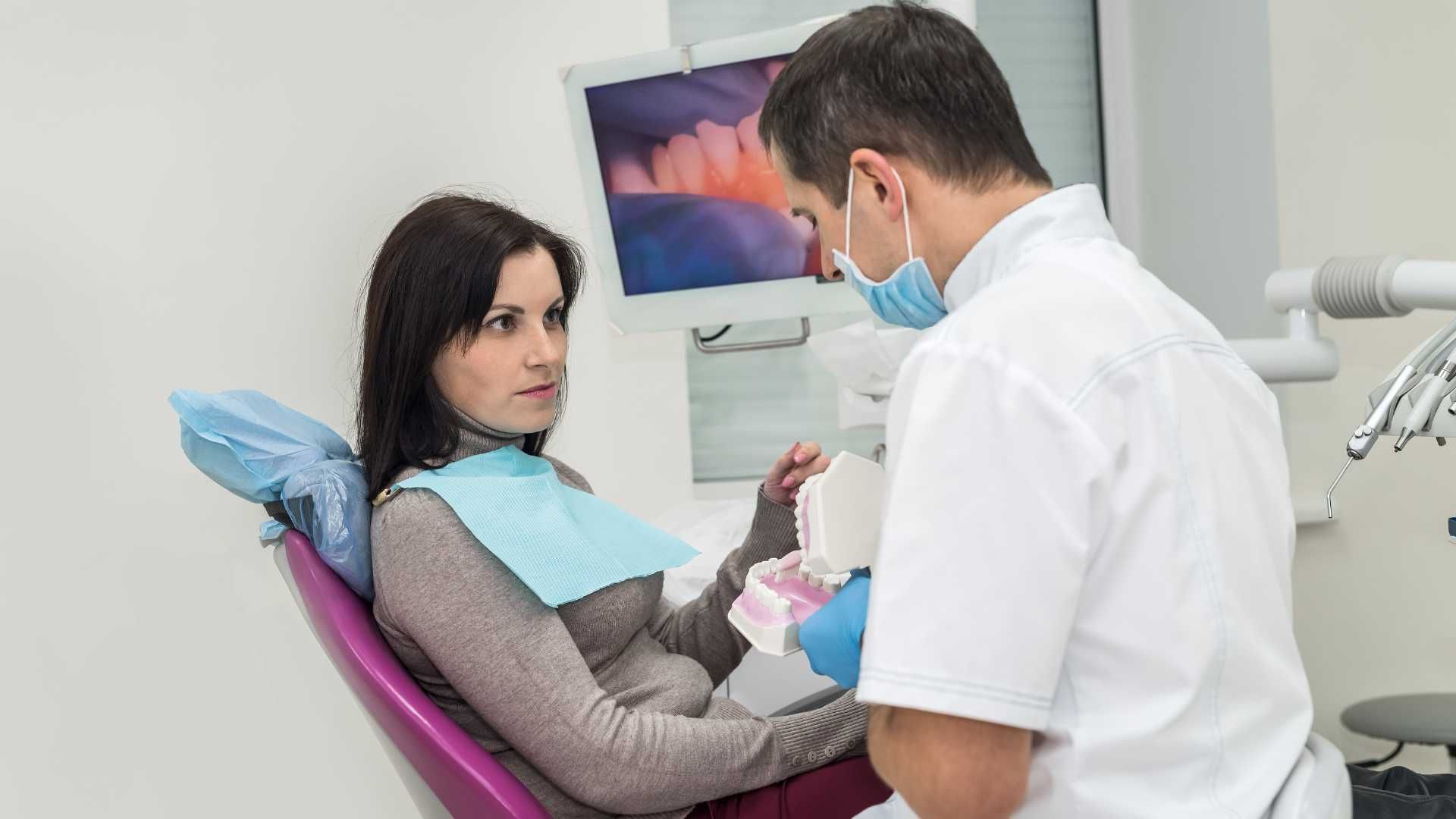 پرکردن دندان 2 سطحی با ماده کامپوزیت سوئیسی دکتر مرضیه تاتینا در تهران 1