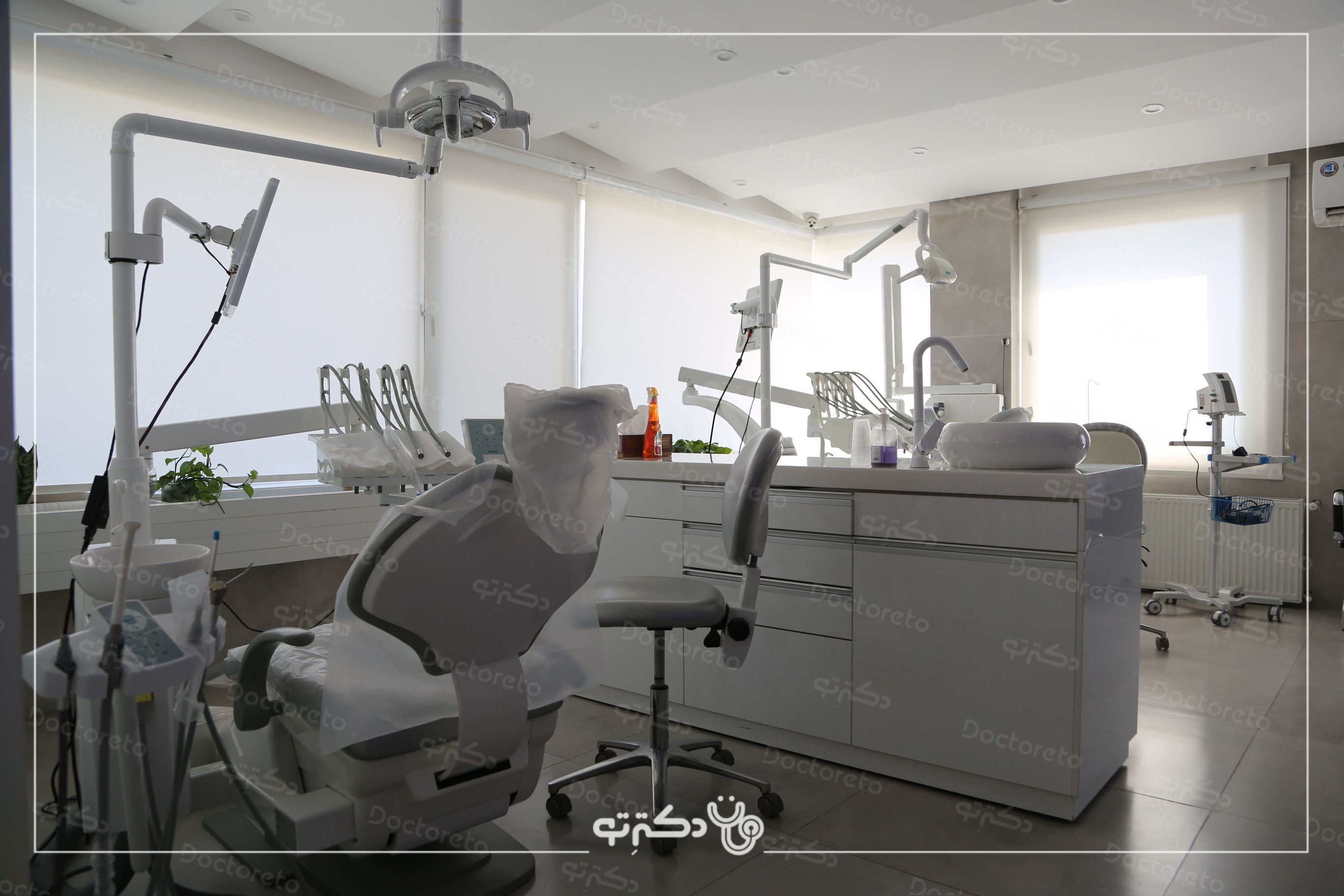 پرکردن دندان دو سطحی با کامپوزیت ژاپنی دکتر حسین شجاعی فرد در شیراز 8